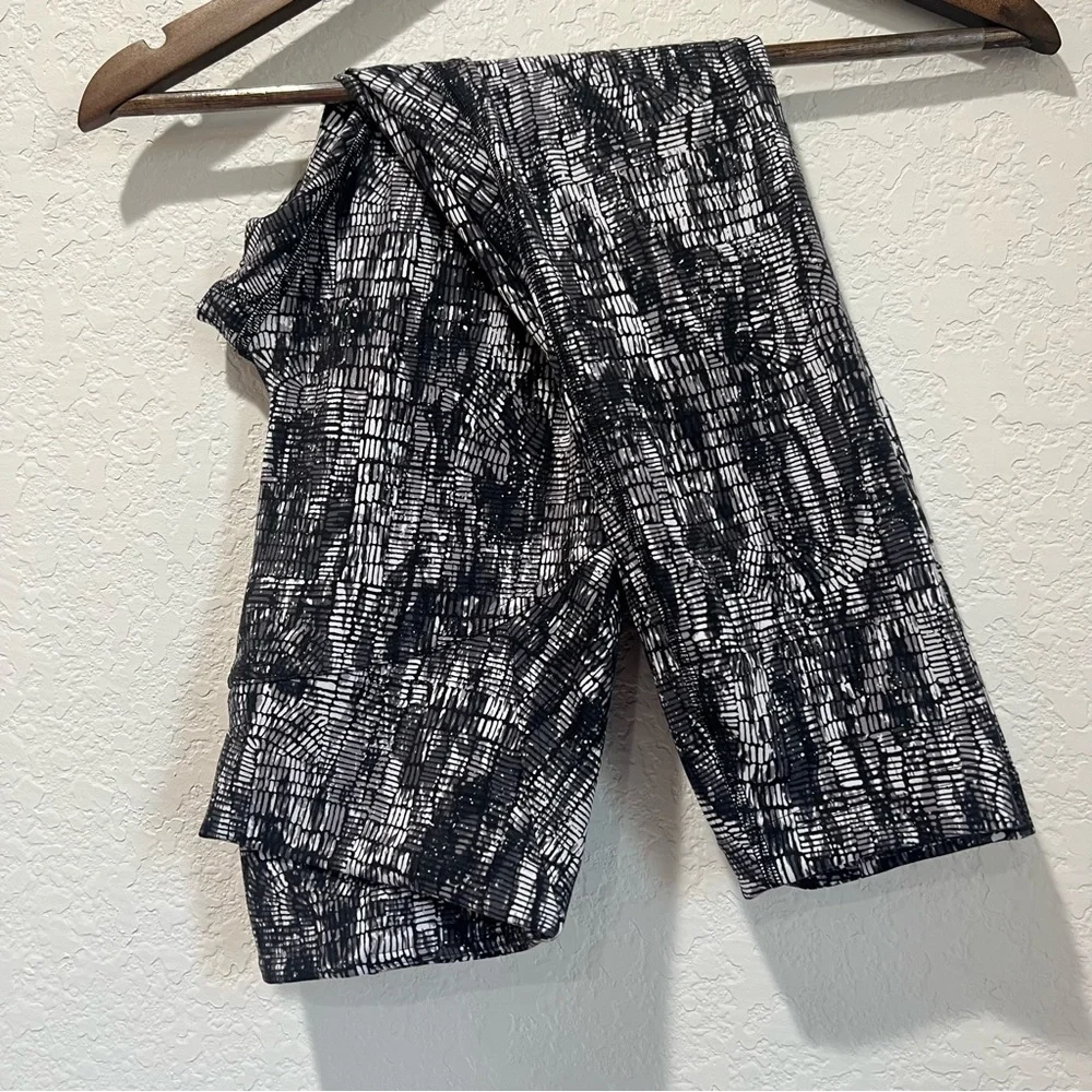 Lululemon InStill High-Rise Crop 23